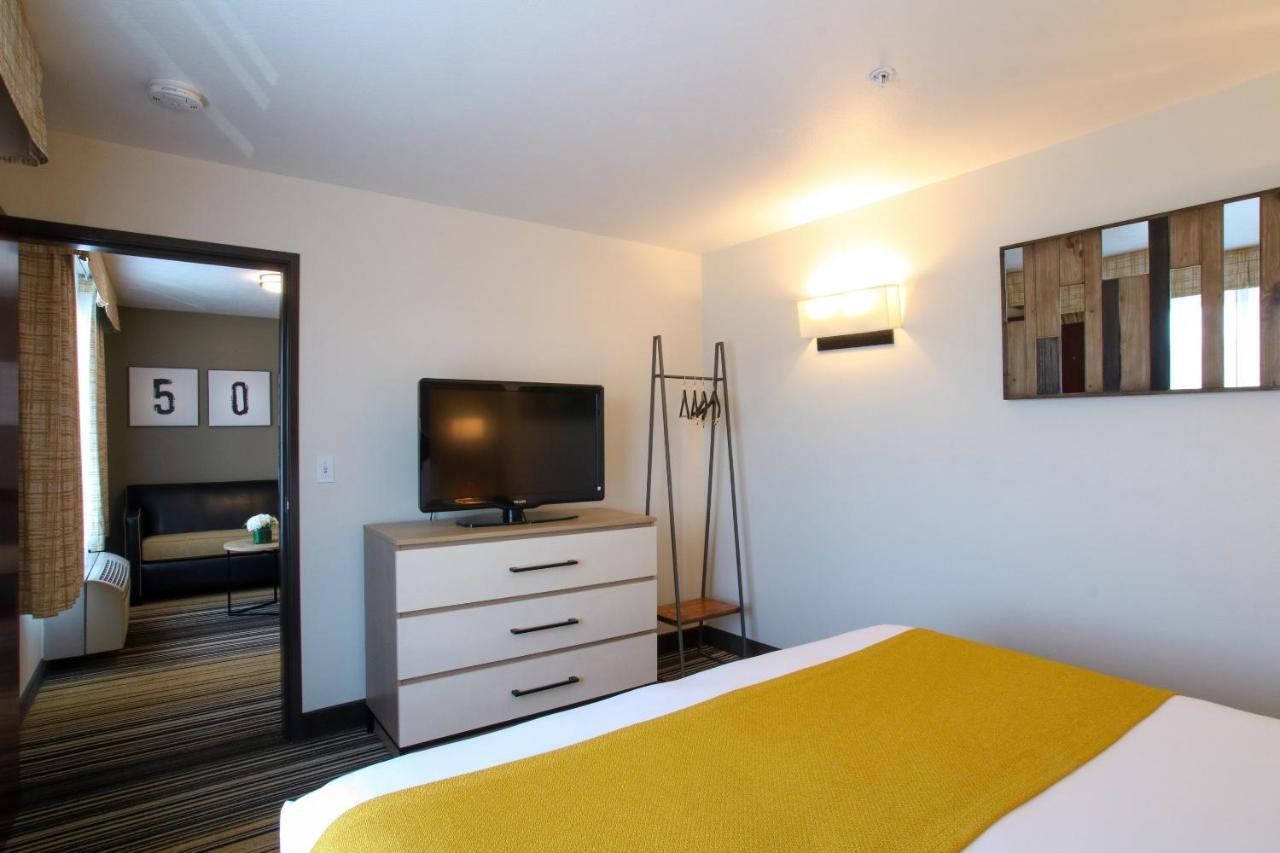 Oxford Suites Spokane Valley Extérieur photo