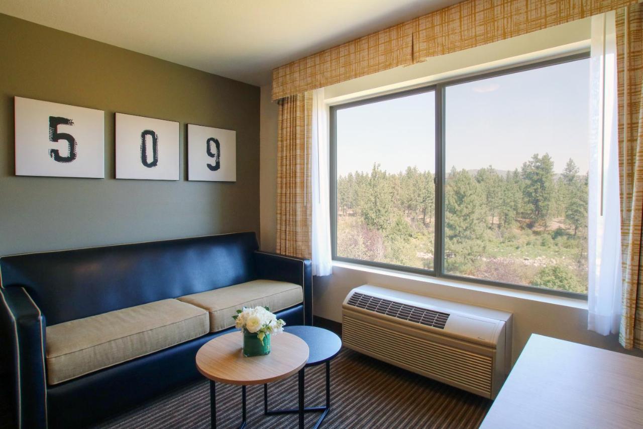 Oxford Suites Spokane Valley Extérieur photo
