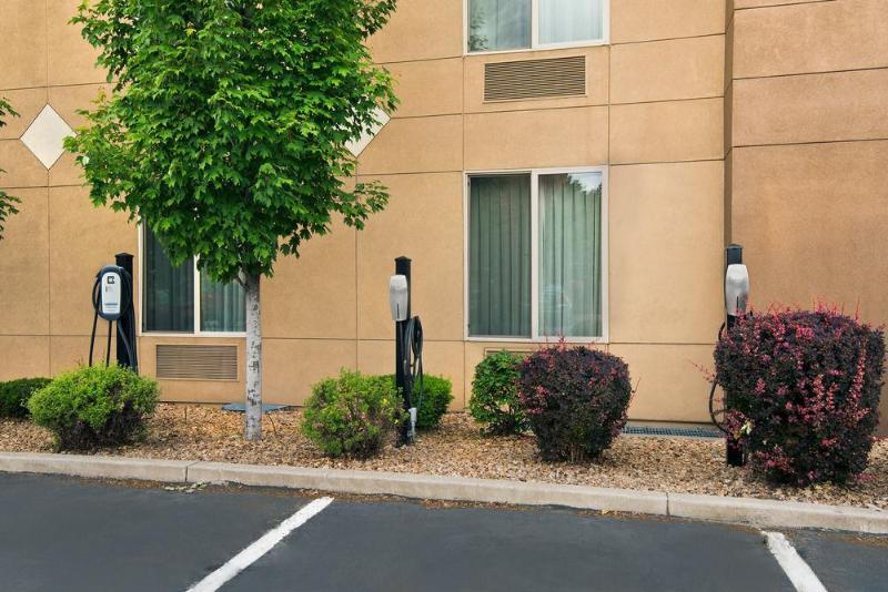 Oxford Suites Spokane Valley Extérieur photo